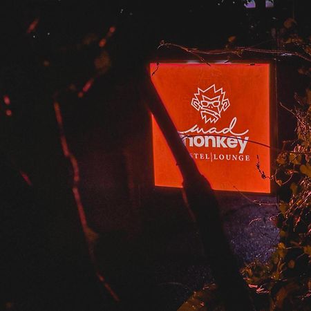 Mad Monkey Hostel And Lounge エッラ エクステリア 写真