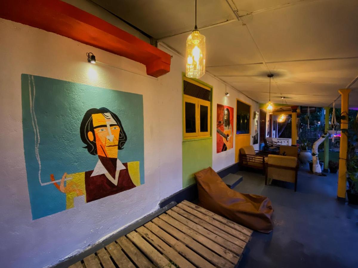Mad Monkey Hostel And Lounge エッラ エクステリア 写真